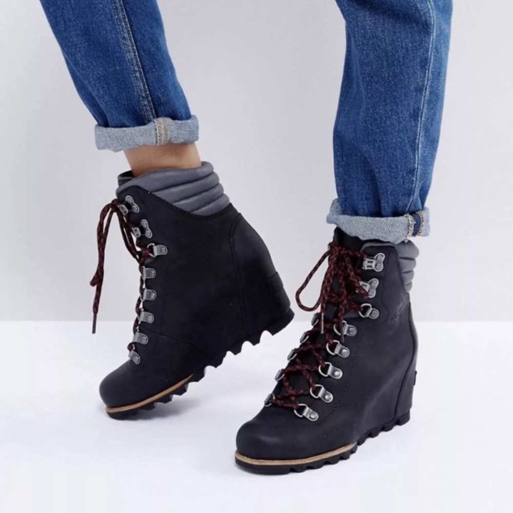 Sorel  Conquest Lace Up Wedge Boots
